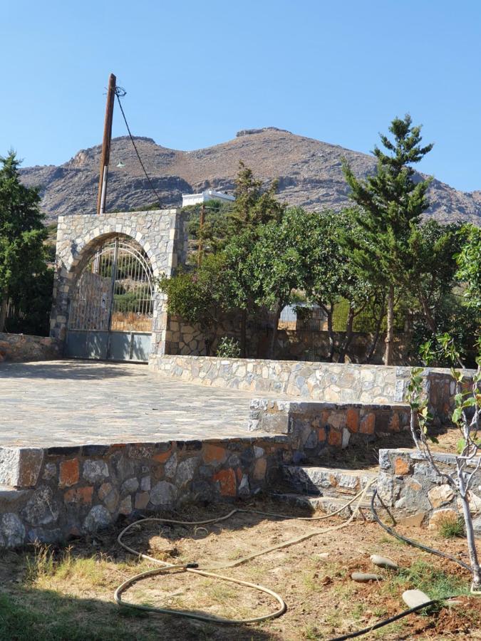 Villa Petrino Tsoútsouros Екстериор снимка