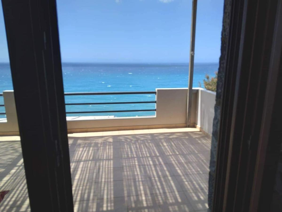 Villa Petrino Tsoútsouros Екстериор снимка