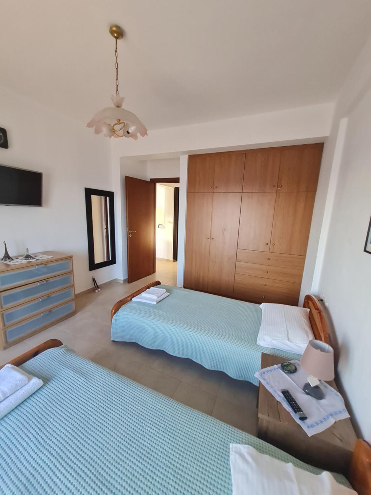 Villa Petrino Tsoútsouros Екстериор снимка