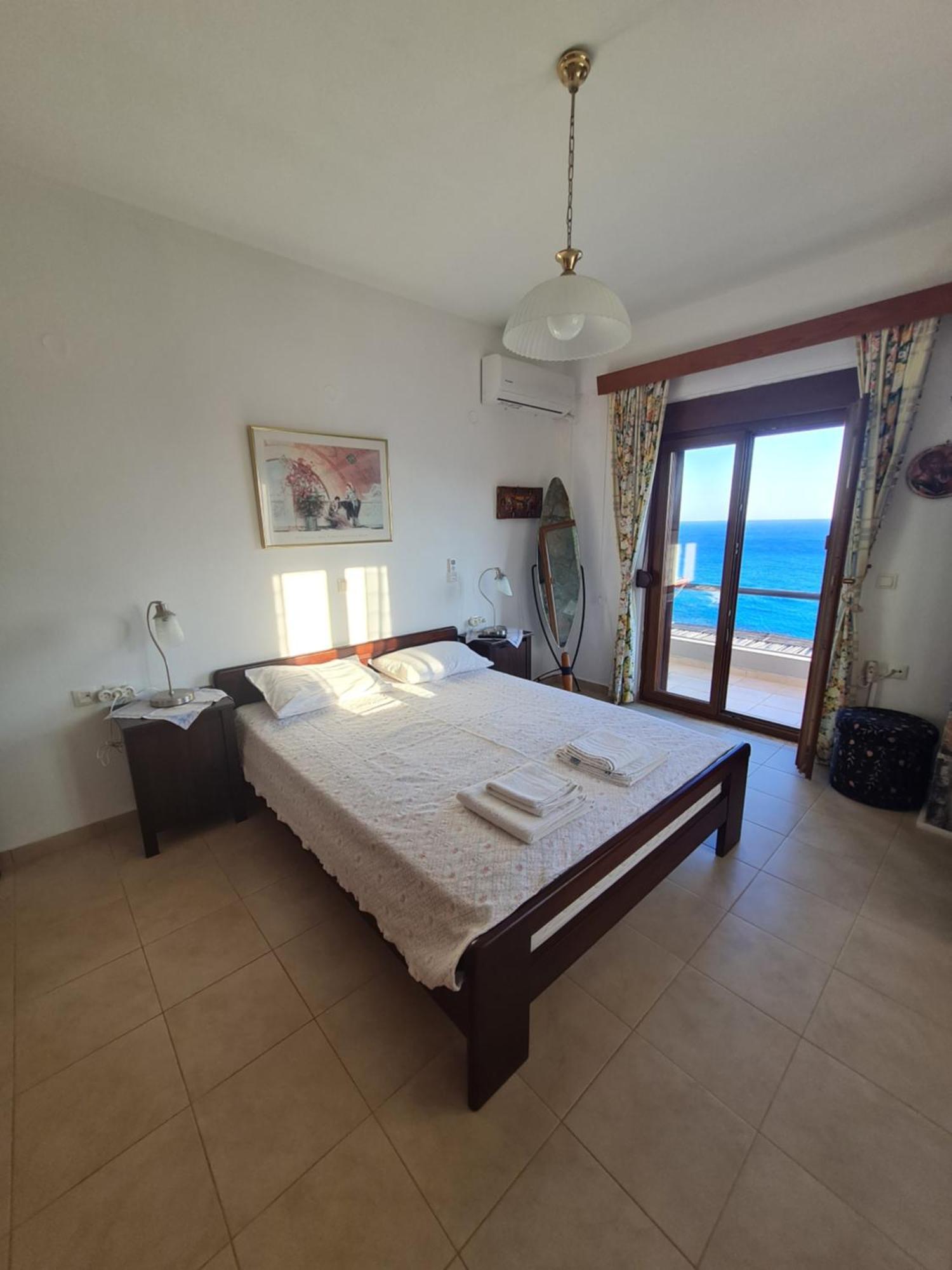 Villa Petrino Tsoútsouros Екстериор снимка