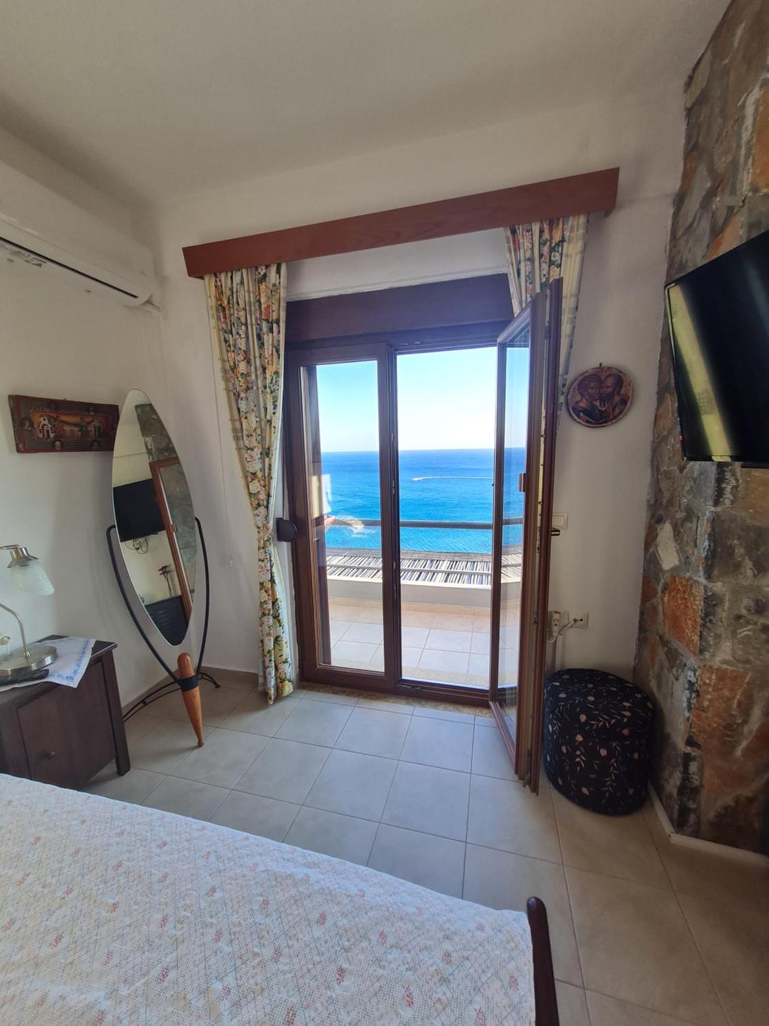 Villa Petrino Tsoútsouros Екстериор снимка